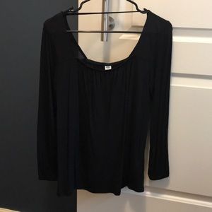 Old Navy flowy top. Long sleeve black